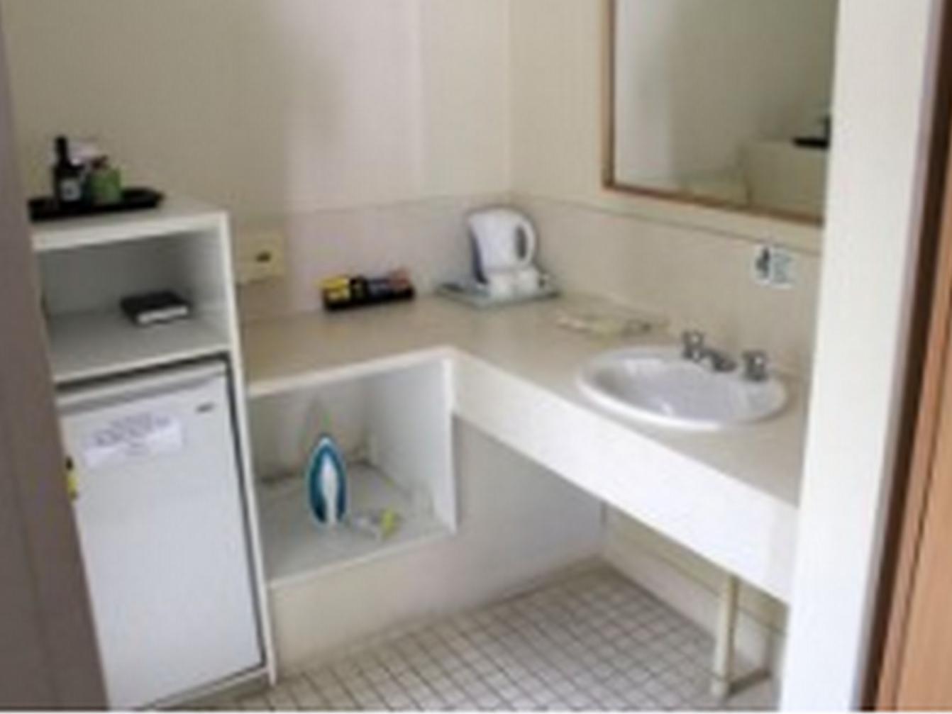Glenmore Palms Motel Rockhampton Bagian luar foto