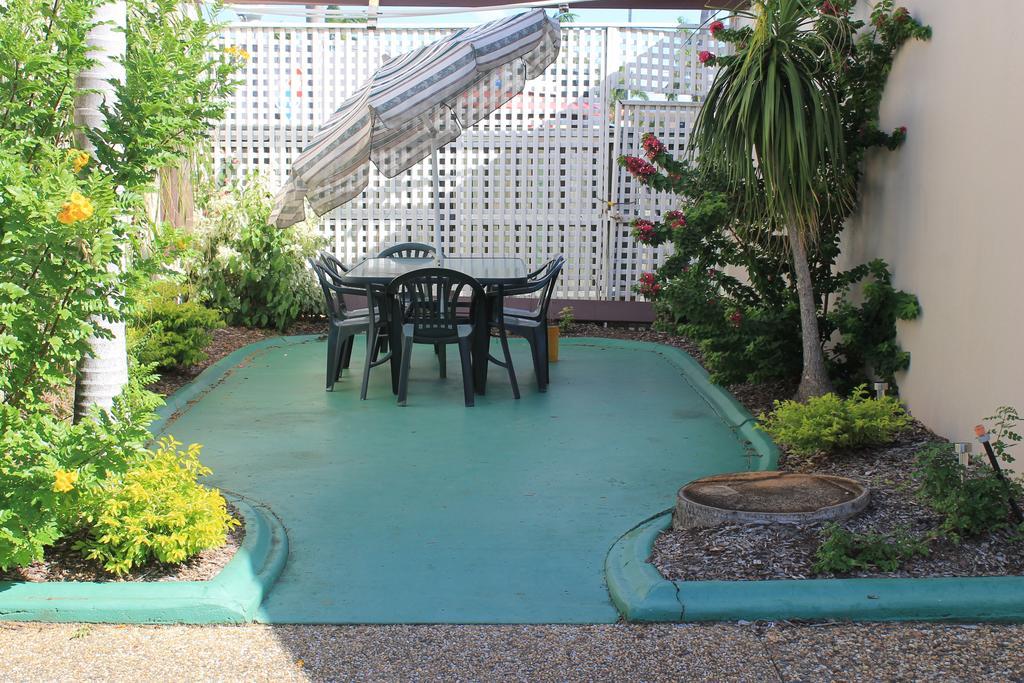 Glenmore Palms Motel Rockhampton Bagian luar foto