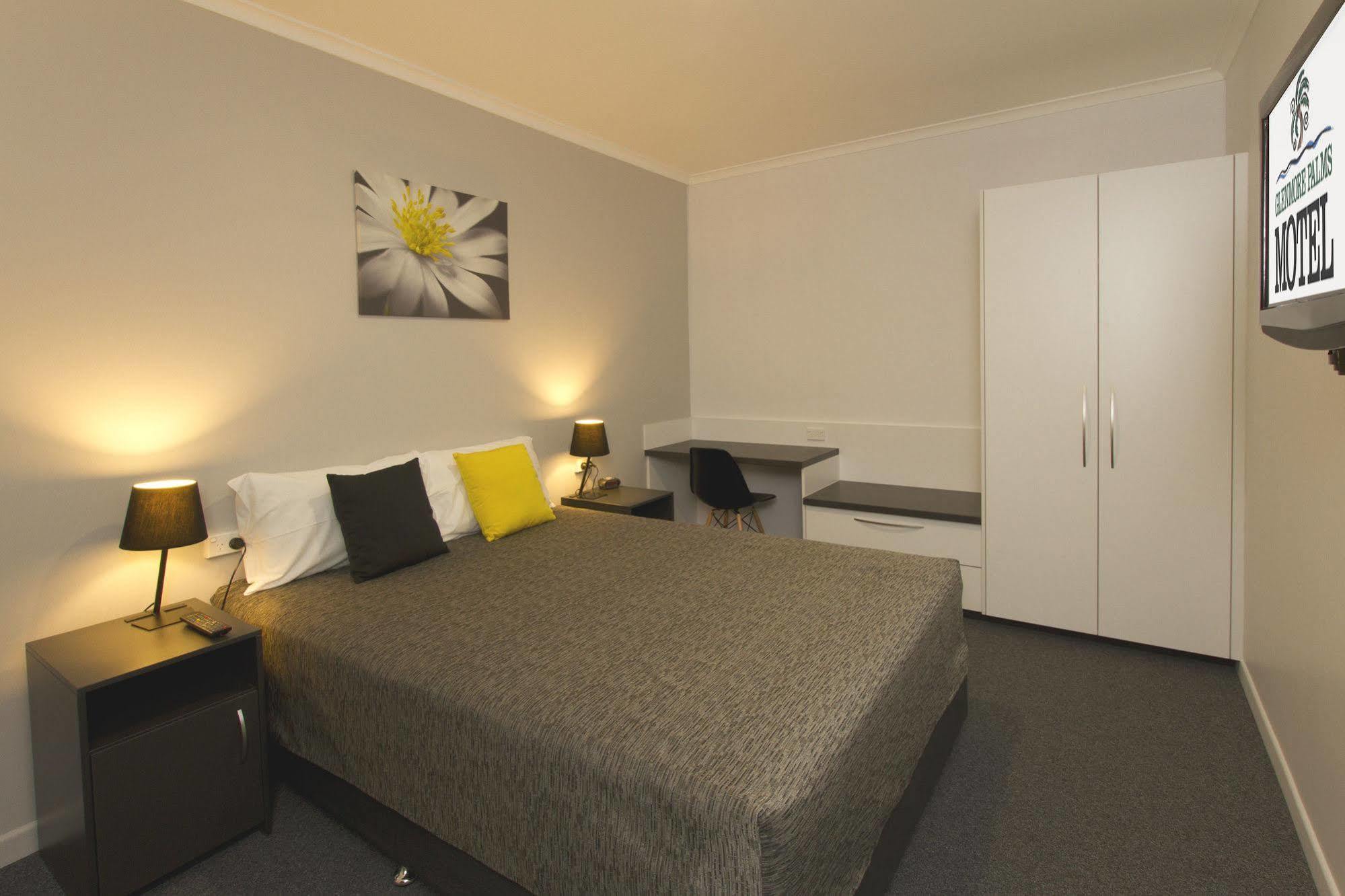 Glenmore Palms Motel Rockhampton Bagian luar foto