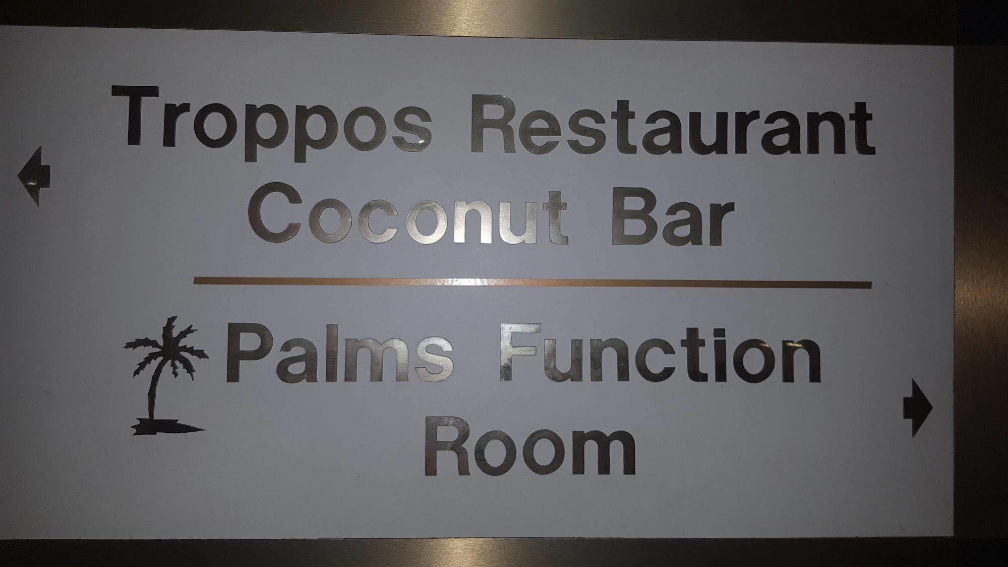 Glenmore Palms Motel Rockhampton Bagian luar foto
